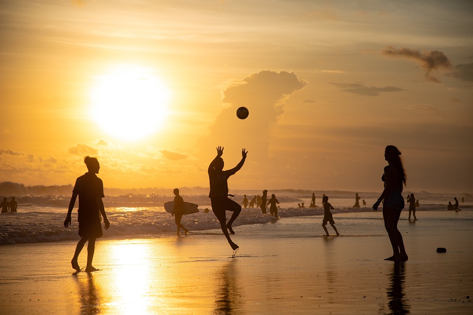Volleyball - a crash course in how to play the game